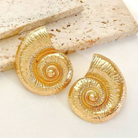 Gold Shell Earrings A1287 - Picture 1 of 5